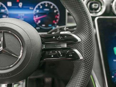 Used 2025 Mercedes-Benz CLE 300 4MATIC Coupe image 19