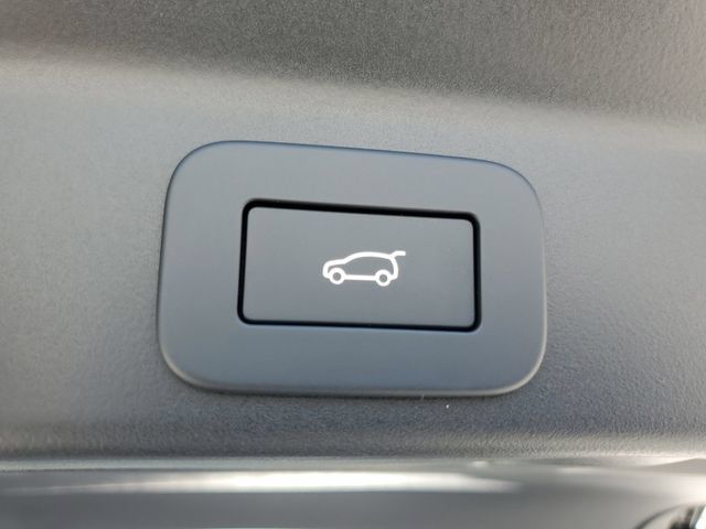 Certified 2026 Jaguar F-PACE R-Dynamic S AWD/4WD image 11