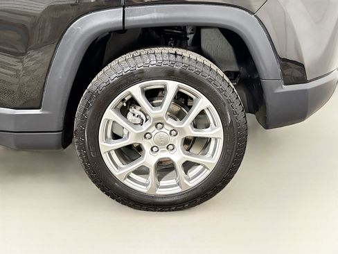 Used 2022 Jeep Compass Latitude AWD/4WD image 27