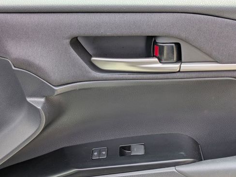 Used 2025 Toyota Camry LE image 32