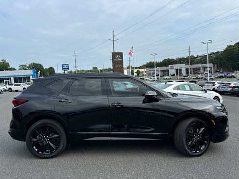 Certified 2021 Chevrolet Blazer RS w/ Enhanced Convenience Package AWD/4WD image 4