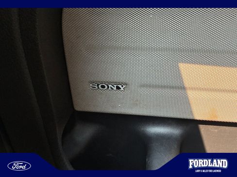 Used 2014 Ford F150 FX4 w/ Equipment Group 402A Luxury AWD/4WD image 27