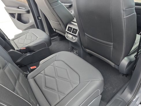 New 2026 Volkswagen Atlas SE FWD image 11