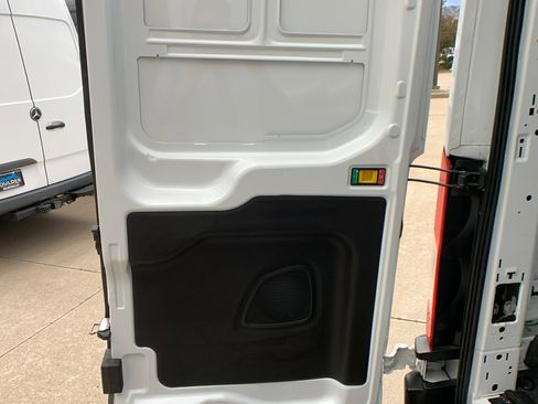 Used 2023 Ford Transit 250 Medium Roof AWD image 26