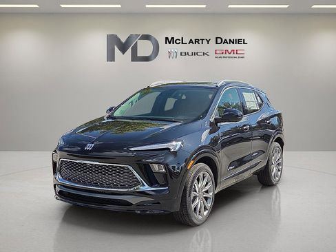 New 2026 Buick Encore GX Avenir w/ Avenir Technology Package image 2