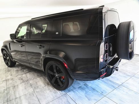 Used 2024 Land Rover Defender 130 X image 4