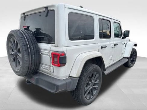 Used 2022 Jeep Wrangler Unlimited Sahara w/ Cold Weather Group image 27