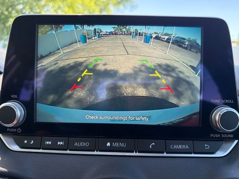 Used 2025 Nissan Sentra SV w/ Trunk Package FWD image 21