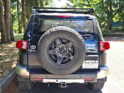 Used 2007 Toyota FJ Cruiser 4WD image 1