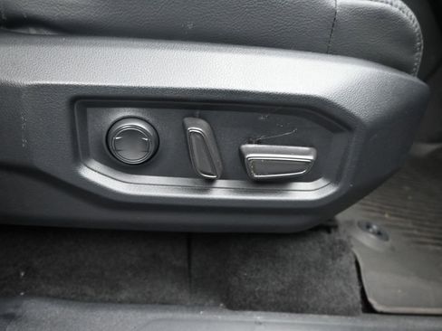 Used 2024 Toyota Tundra Limited AWD/4WD image 12