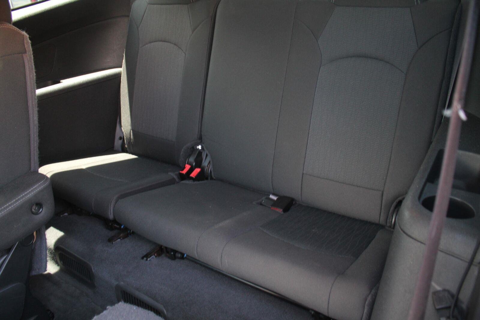 Used 2016 Chevrolet Traverse LT w/ Style and Technology Package FWD image 27