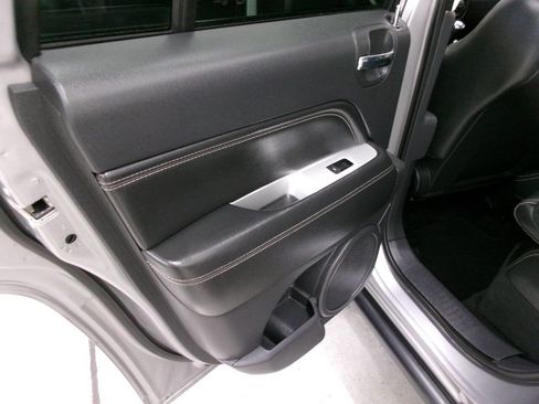 Used 2017 Jeep Compass High Altitude image 23