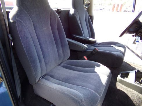 Used 2004 Dodge Dakota 4x4 Regular Cab w/ Tire & Handling Group image 35