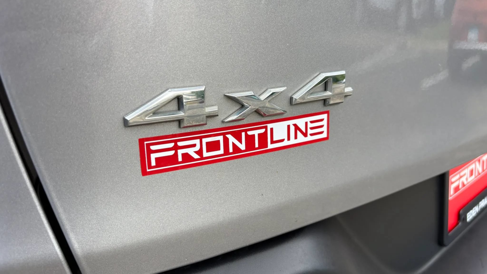 Used 2017 Jeep Cherokee Latitude AWD/4WD image 32