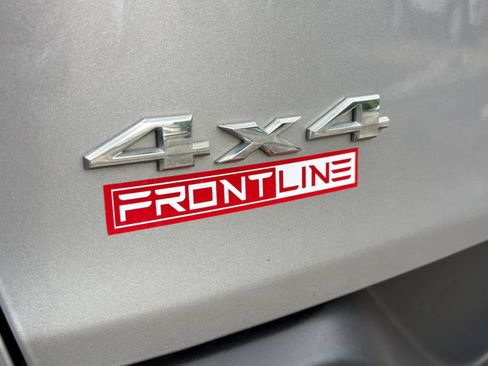 Used 2017 Jeep Cherokee Latitude AWD/4WD image 32