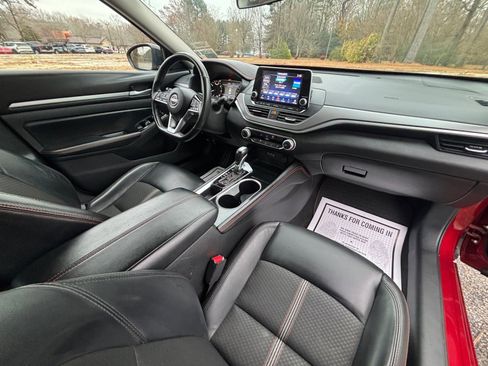 Used 2024 Nissan Altima 2.5 SR image 17