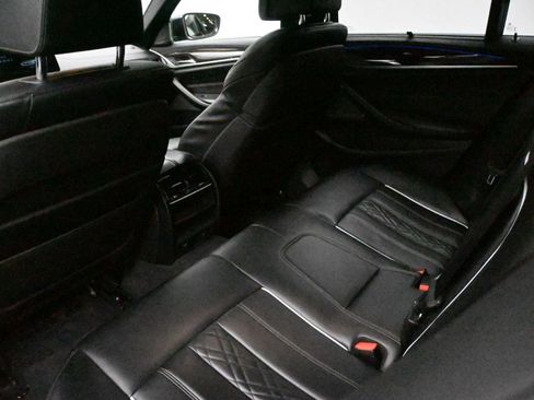 Used 2018 BMW 540i xDrive image 10