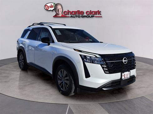 New 2026 Nissan Pathfinder SV image 8