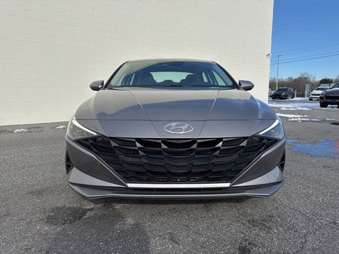 Certified 2023 Hyundai Elantra SEL image 2