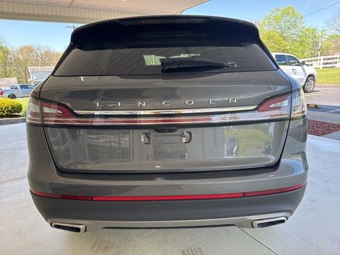 Used 2022 Lincoln Nautilus FWD w/ Premium Package image 5