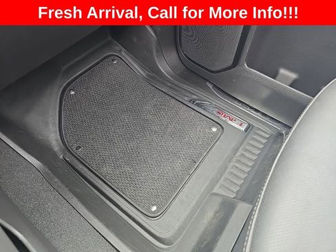 Used 2025 GMC Sierra 1500 AT4 w/ Technology Package AWD/4WD image 9
