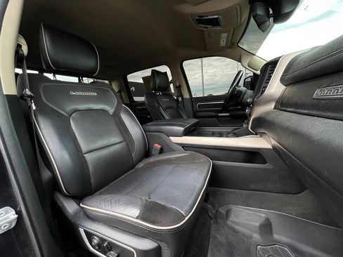 Used 2020 RAM 1500 Laramie AWD/4WD image 27