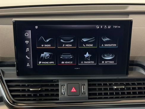 Certified 2023 Audi Q5 e Premium Plus w/ Premium Plus Package AWD/4WD image 19