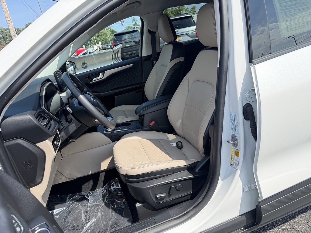 Certified 2022 Ford Escape SEL AWD/4WD image 14
