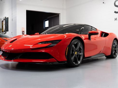 Used 2022 Ferrari SF90 Stradale AWD/4WD image 6