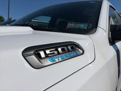 Used 2025 RAM 1500 Tradesman w/ Night Edition AWD/4WD image 4
