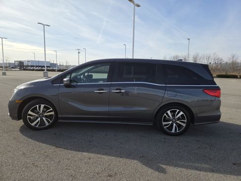 Used 2023 Honda Odyssey Touring image 12
