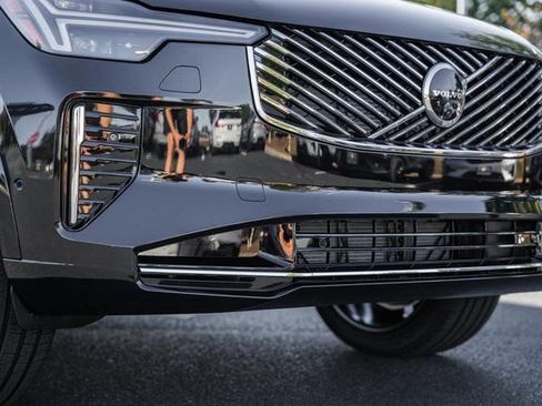 New 2026 Volvo XC90 B6 Plus w/ Protection Package Premier image 13