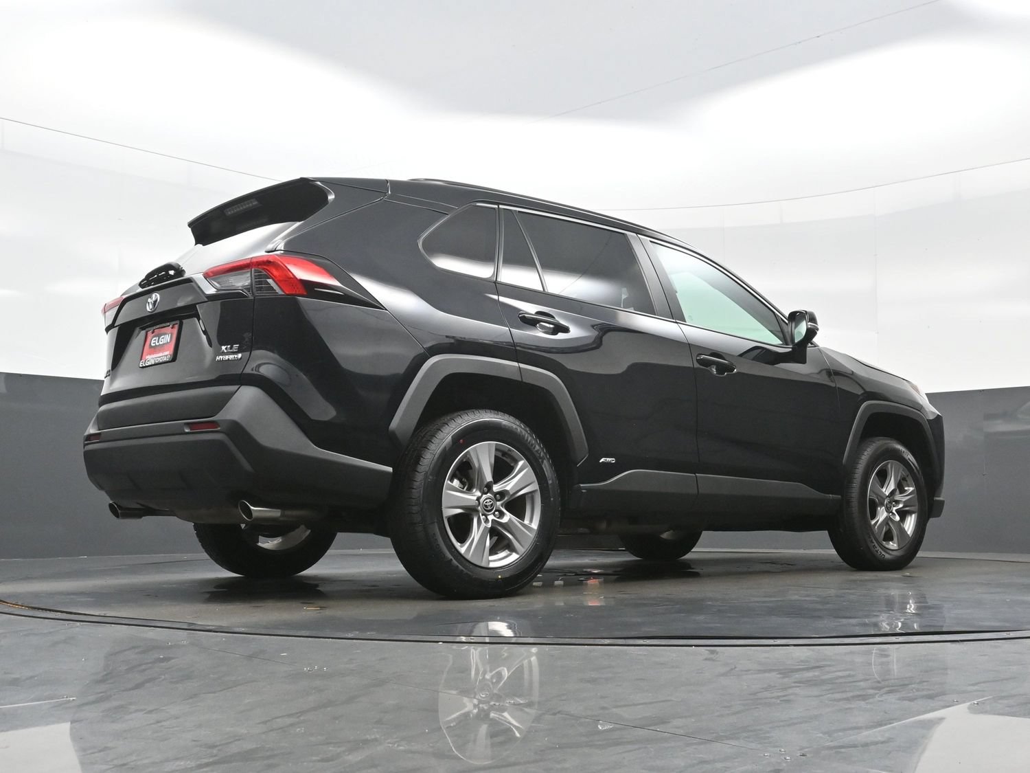 Used 2024 Toyota RAV4 XLE w/ Weather Package AWD/4WD image 33