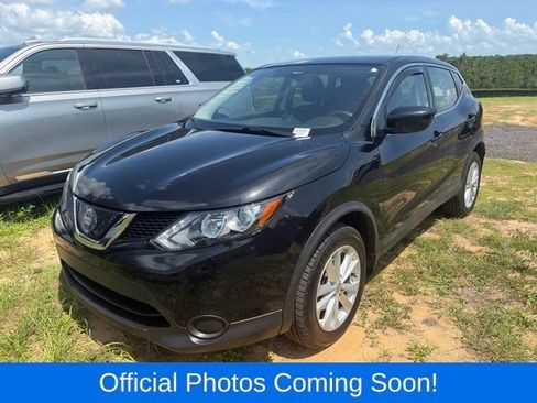 Used 2018 Nissan Rogue Sport S w/ S Appearance Package AWD/4WD image 2