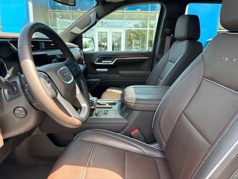 Used 2025 GMC Sierra 1500 Denali AWD/4WD image 17