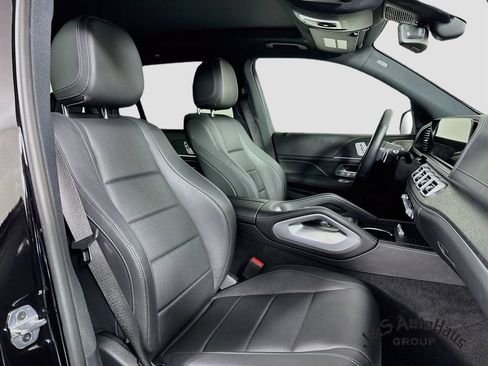 Used 2025 Mercedes-Benz GLS 450 4MATIC image 37