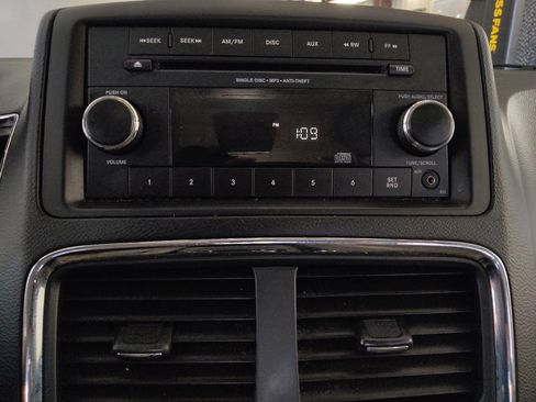 Used 2016 Dodge Grand Caravan SE w/ Quick Order Package 29E SE image 25