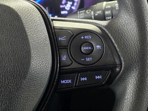 Used 2019 Toyota RAV4 XLE w/ Carpet Mat Package AWD/4WD image 32