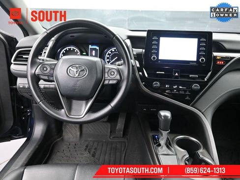 Used 2021 Toyota Camry SE w/ Convenience Package image 11