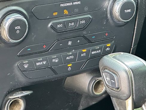 Used 2022 Ford Ranger XLT w/ Equipment Group 301A Mid AWD/4WD image 15