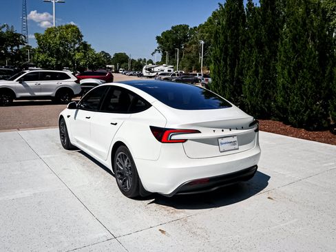 Used 2025 Tesla Model 3 Long Range RWD image 9