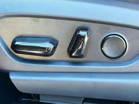 New 2025 Lexus ES 350 w/ Premium Package image 25