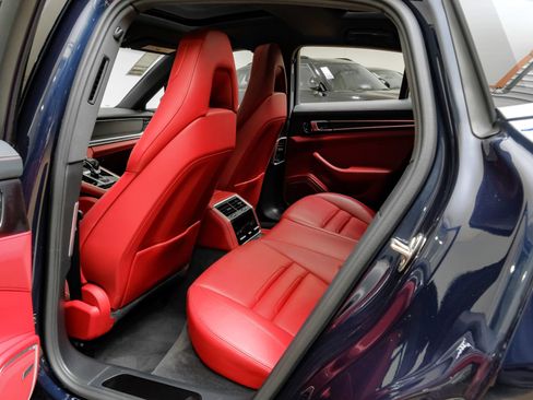 Used 2023 Porsche Panamera 4 Platinum Edition AWD/4WD image 41