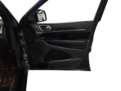 Used 2018 Jeep Grand Cherokee Limited w/ Trailer Tow Group IV image 24