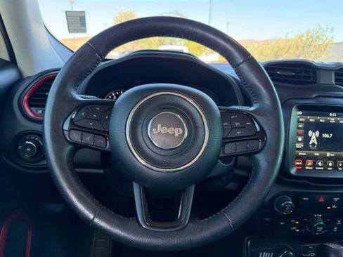 Used 2022 Jeep Renegade Trailhawk w/ Trailer Tow Group AWD/4WD image 17