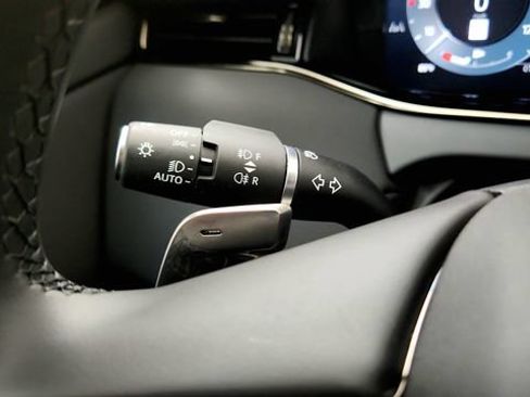 Used 2025 Land Rover Range Rover Evoque S AWD/4WD image 56