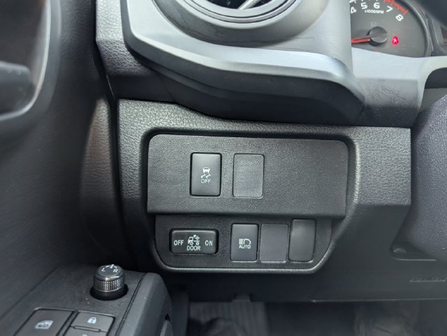 Used 2022 Toyota Tacoma SR AWD/4WD image 25