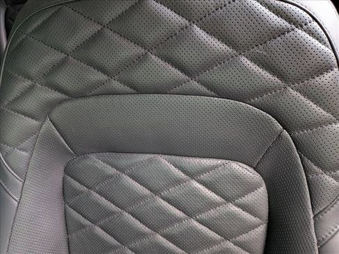 Used 2022 Jaguar F-PACE S image 15