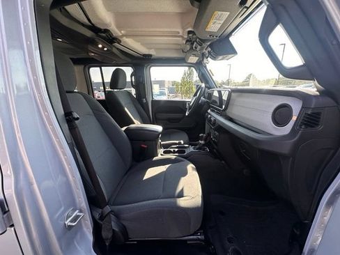 Used 2024 Jeep Wrangler Unlimited Sport AWD/4WD image 31