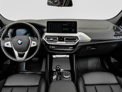 Used 2025 BMW X4 xDrive30i image 18